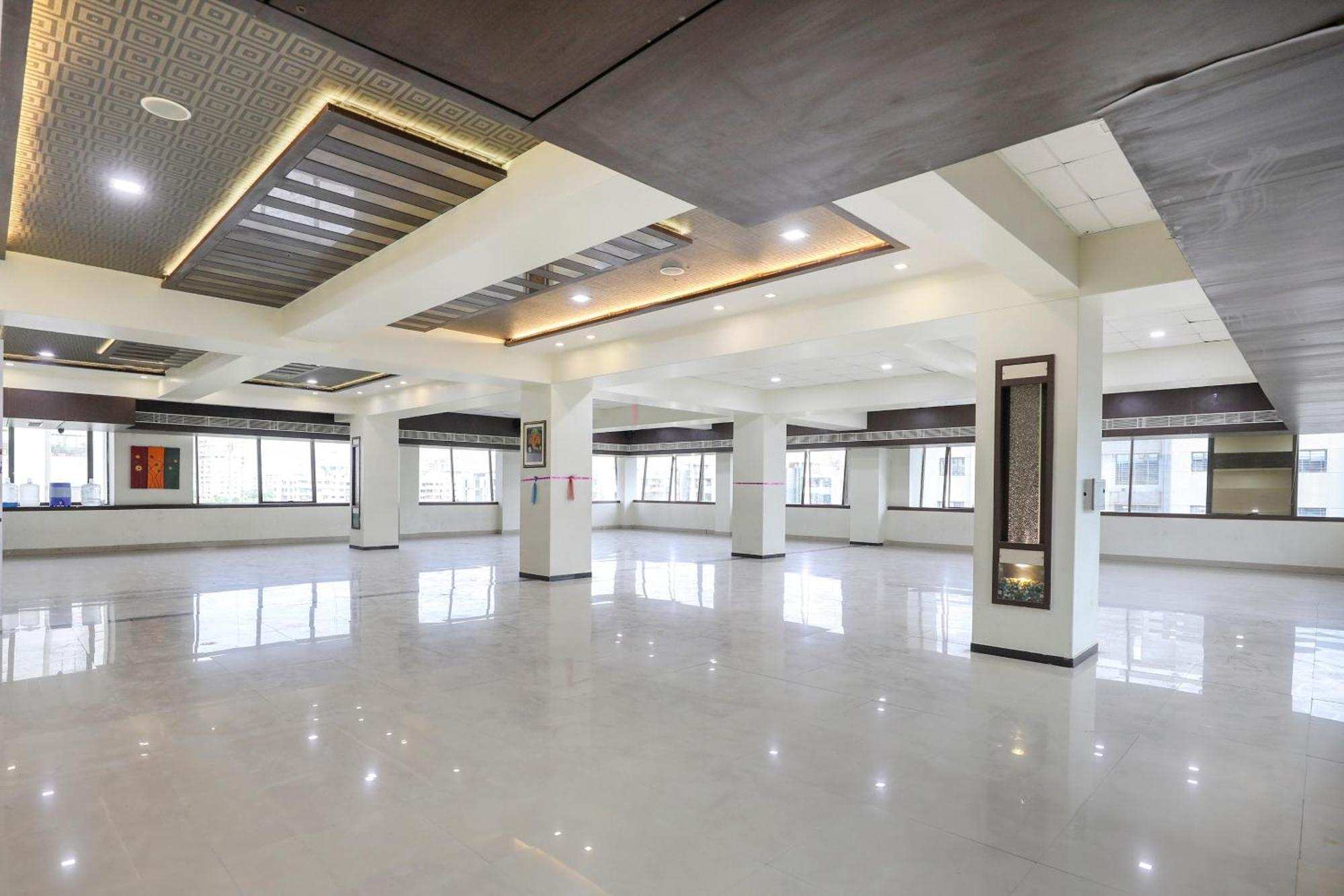 Collection O Shyam Vatika Banquet And Rooms Surat Zewnętrze zdjęcie