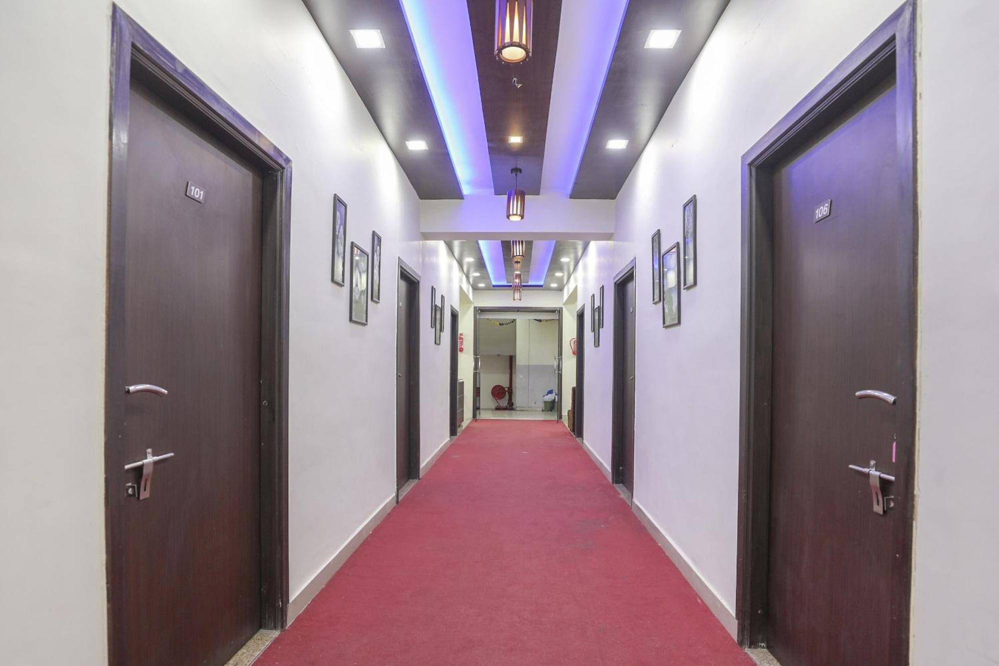 Collection O Shyam Vatika Banquet And Rooms Surat Zewnętrze zdjęcie